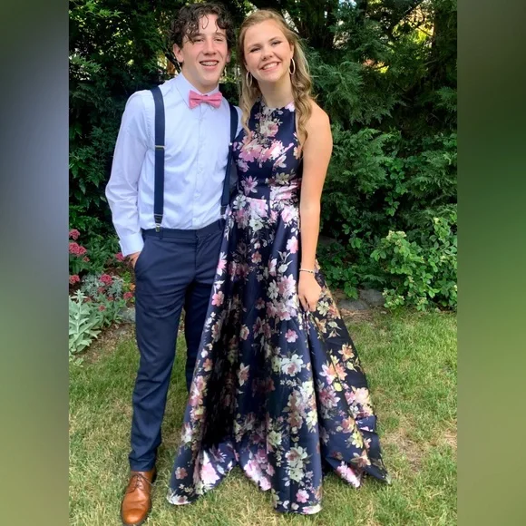 Prom Dress - Picture 7 of 7